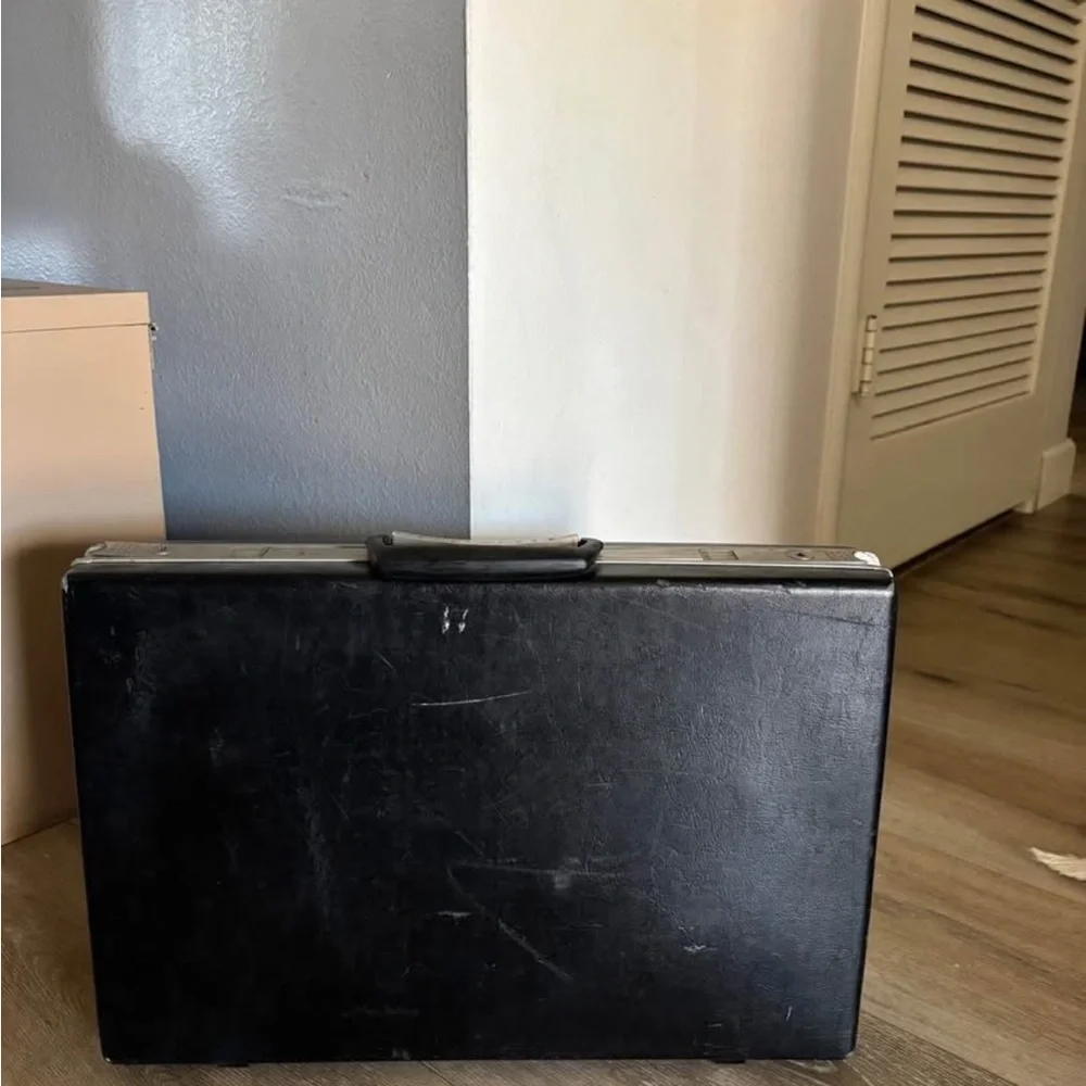 Vintage Samsonite Black Briefcase with Silver Accents